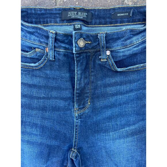 Judy Blue high rise frayed hems skinny jeans size 28 x 27 - Picture 3 of 5